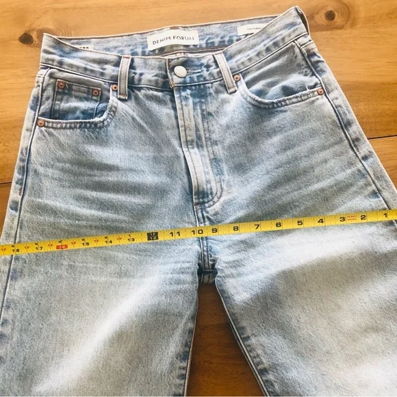 Like New Denim Forum Farrah Hi-Rise Wide Jeans - Picture 14 of 16